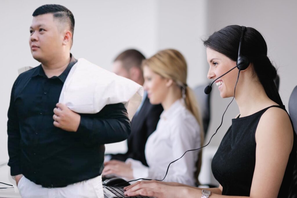 cách giao tiếp khách hàng qua điện thoại