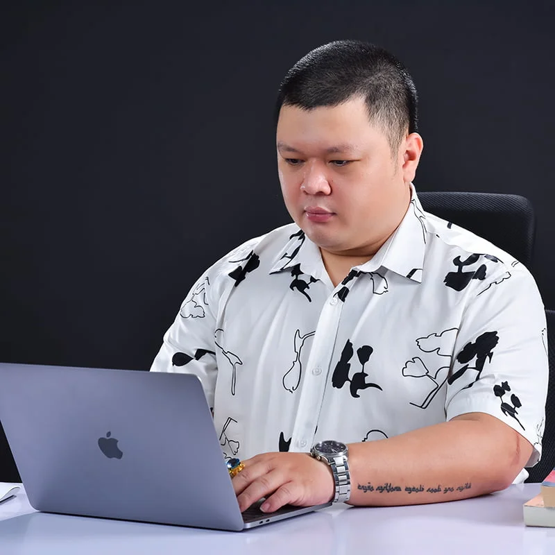 Chuyên gia Tân Nguyễn